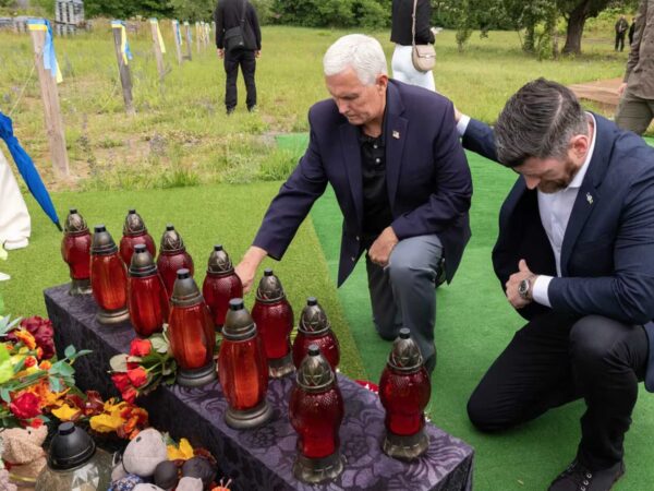 Former US Vice President Sees Samaritan’s Purse Work in Ukraine