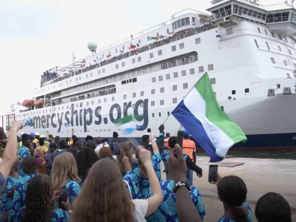 Sierra Leoneans Welcome The Global Mercy