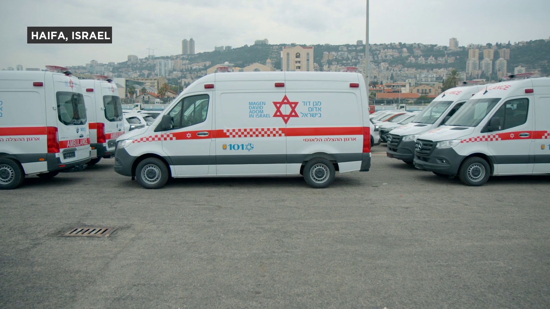 Israel recibe flota de ambulancias en medio de la guerra