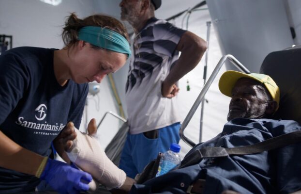 First Patients Treated at Emergency Field Hospital in Jamaica