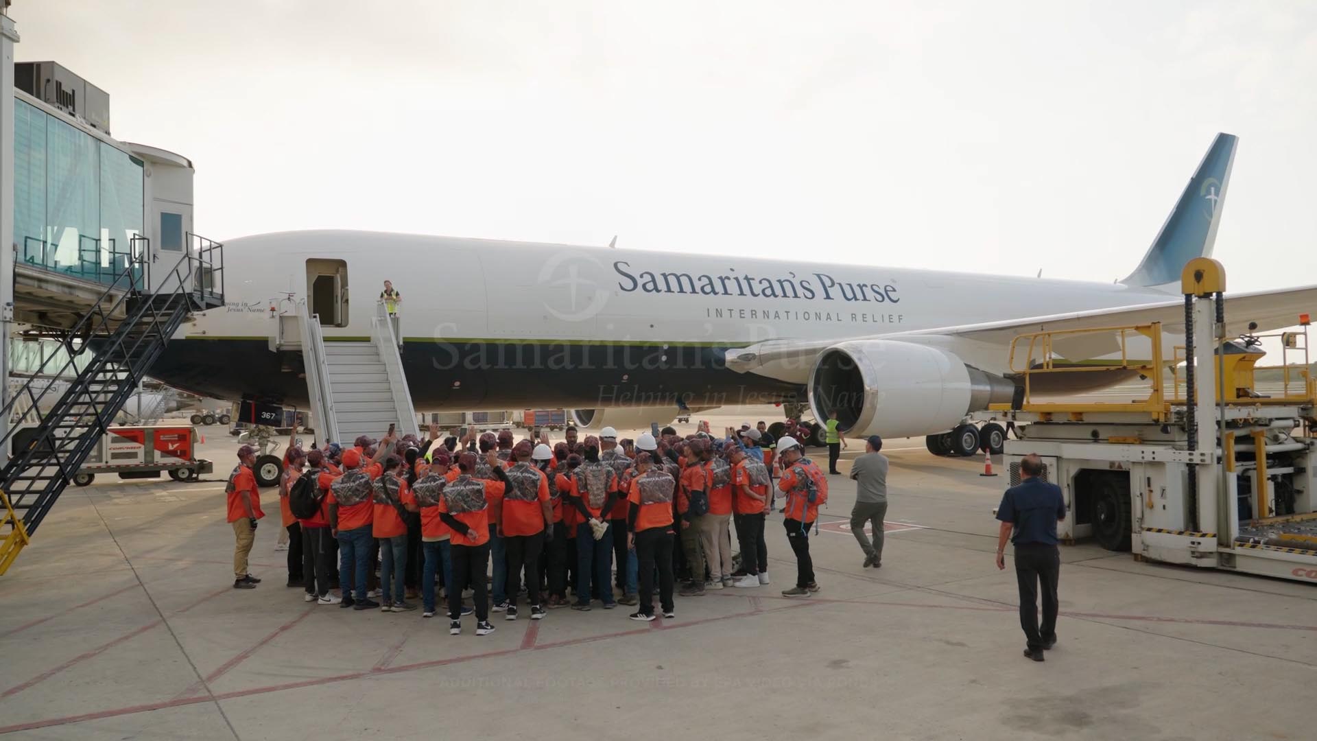 Airlifting Aid to Quake-Hit Venezuela