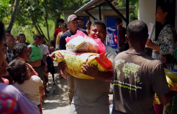 Mercy Chefs Feeds Disaster Victims in Nepal